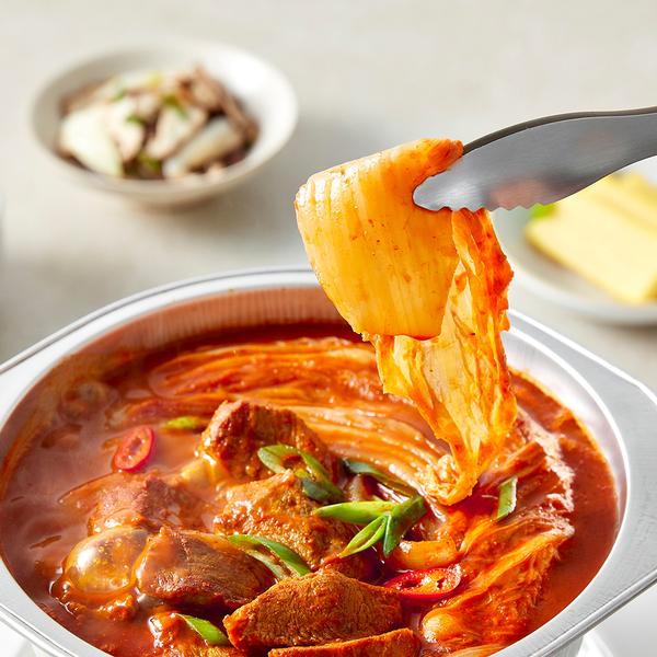 냄비가득 돼지고기 묵은지찜(1-2인)